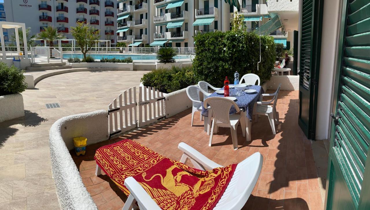 Residence El Palmar Fronte Mare, Fronte Spiaggia 리도 디 예솔로 외부 사진