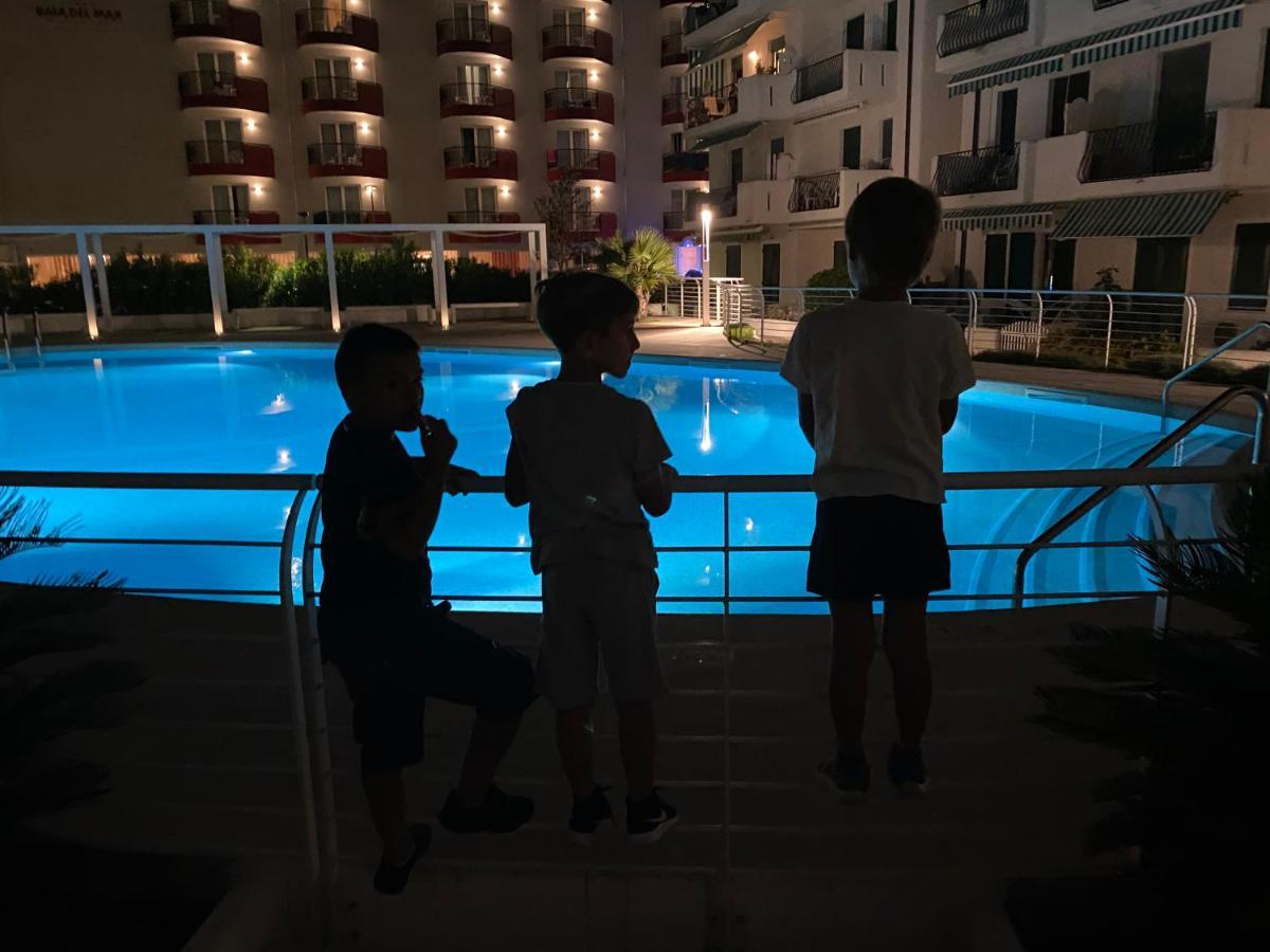 Residence El Palmar Fronte Mare, Fronte Spiaggia 리도 디 예솔로 외부 사진