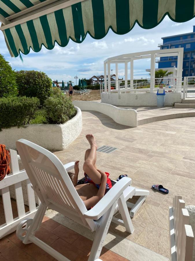 Residence El Palmar Fronte Mare, Fronte Spiaggia 리도 디 예솔로 외부 사진